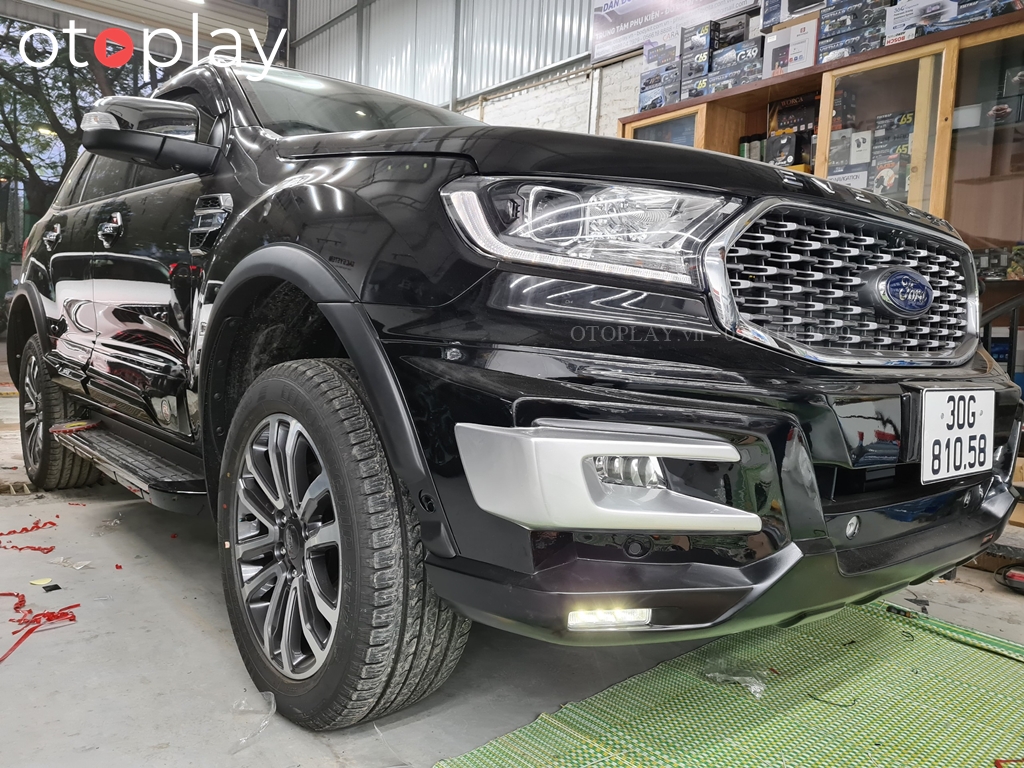 Ford Everest 2023 Giá xe lăn bánh khuyến mãi thông số kỹ thuật